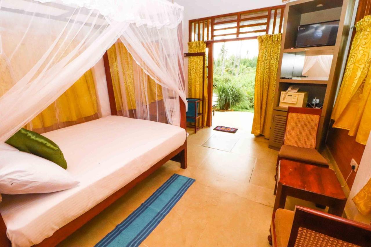 Milkyway Holiday Resort Unawatuna Exterior photo